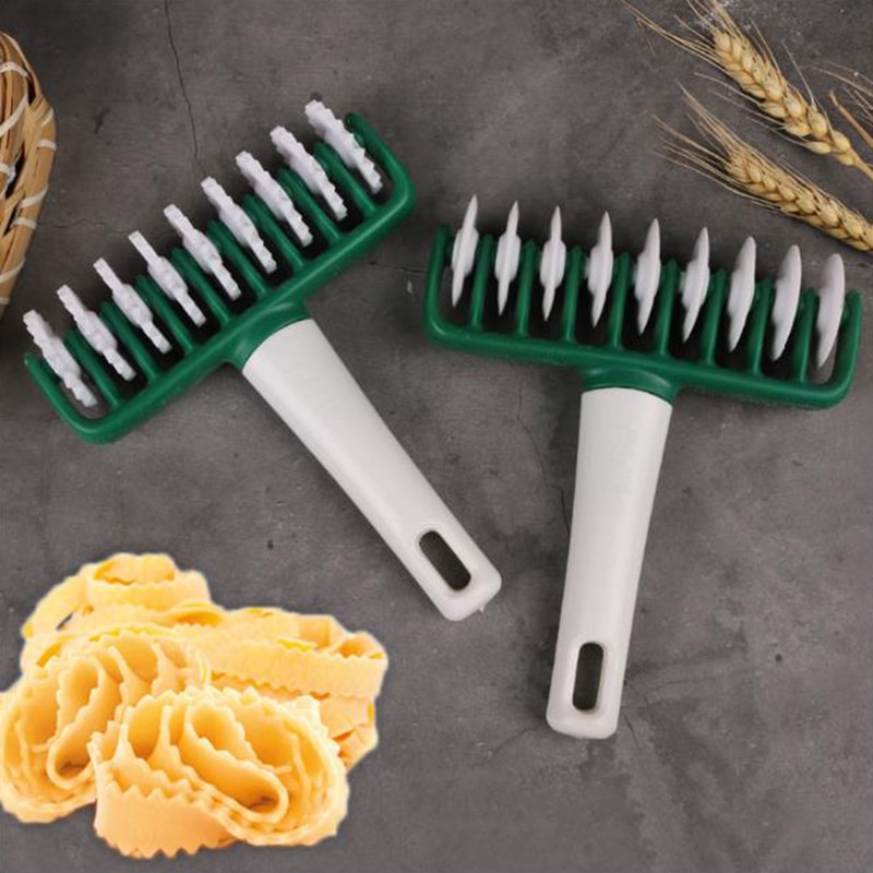 Pasta and Noodle Dough Cutter Roller